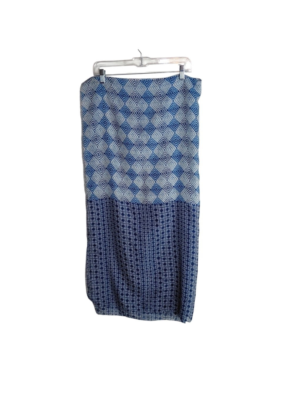 Banana Republic -Blue Patterned Scarf -